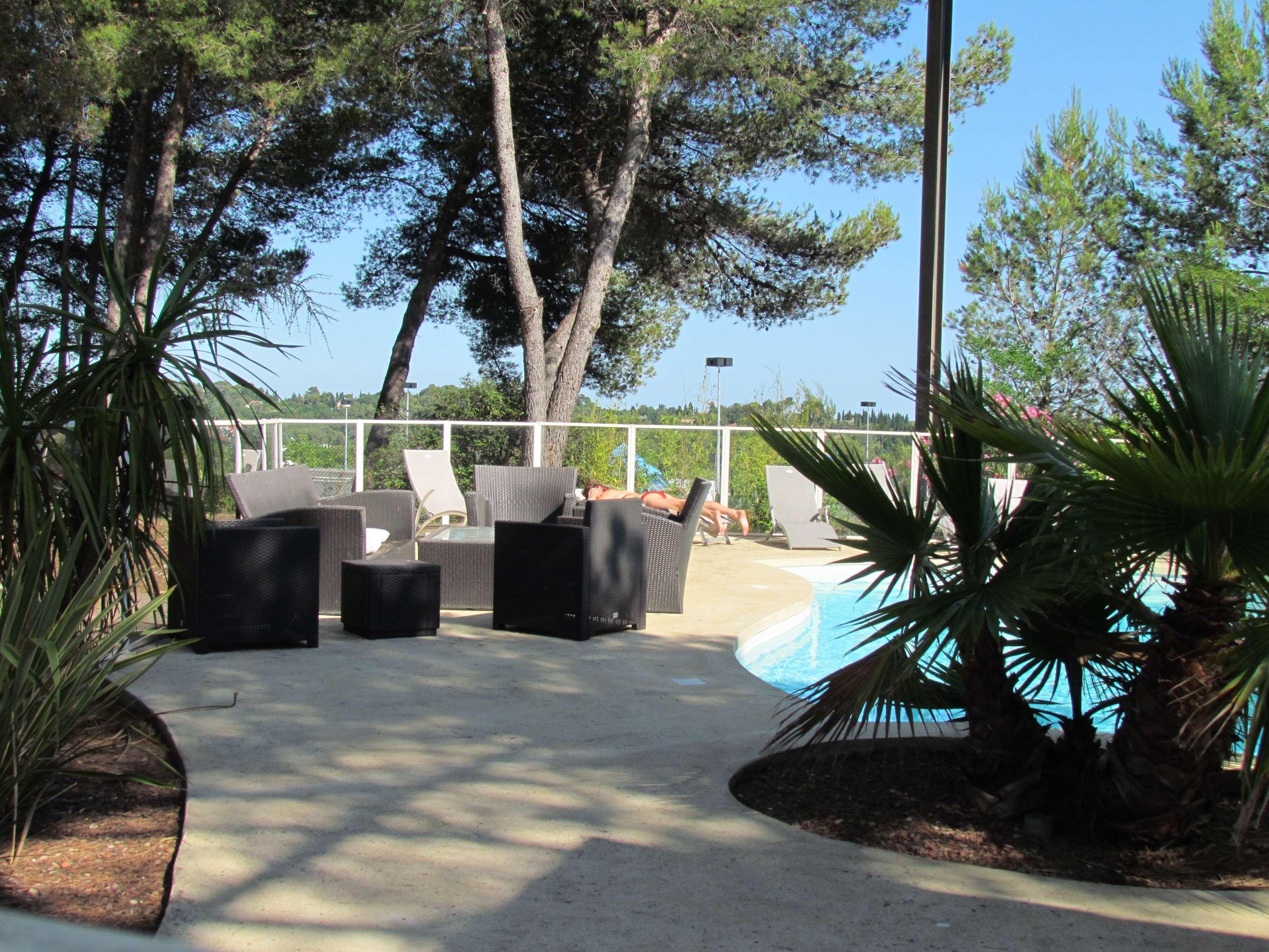 Kyriad Montpellier Nord Parc Euromedecine Saint-Clément Buitenkant foto